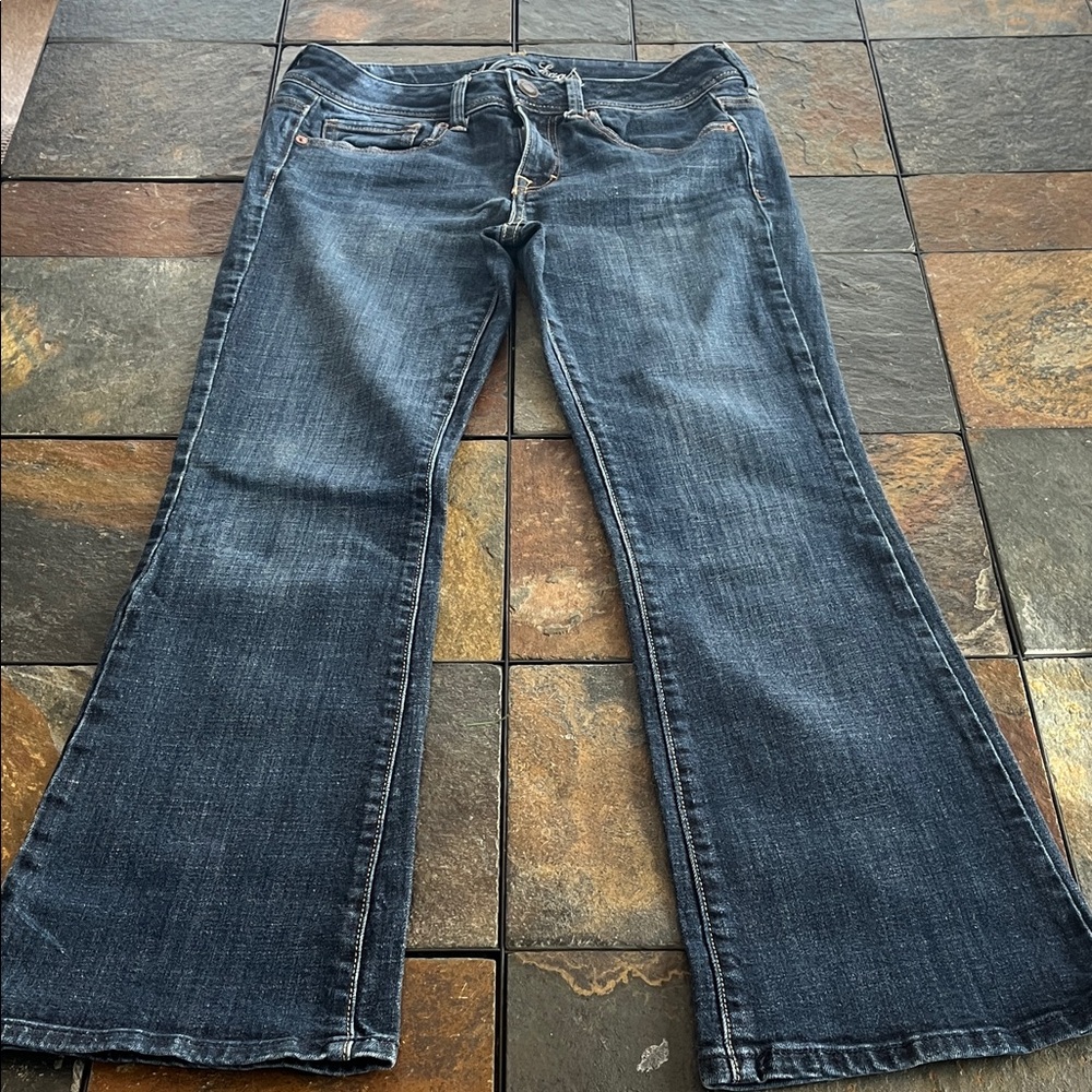 American Eagle Outfitters 6 Short Dark Blue Flare Jeans Inseam 28